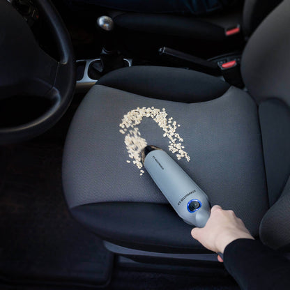 StøvBuster™ 3.0 - Tar bort djurhår, sand och smulor på mindre än 10 minuter.